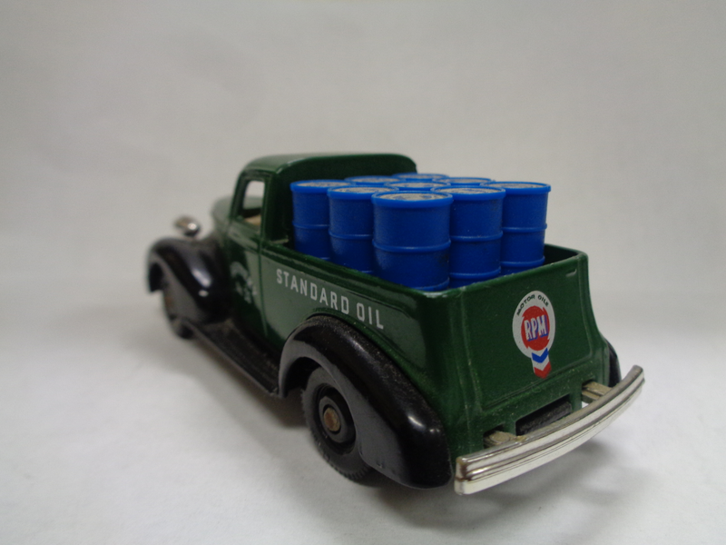 Illustration for article titled 1939 CHEVY PICK UP BY LLEDO (CHEVRON PROMOTIONAL MODEL)